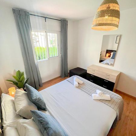 Large & Cozy Centrally Apartment Torremolinos Exteriör bild