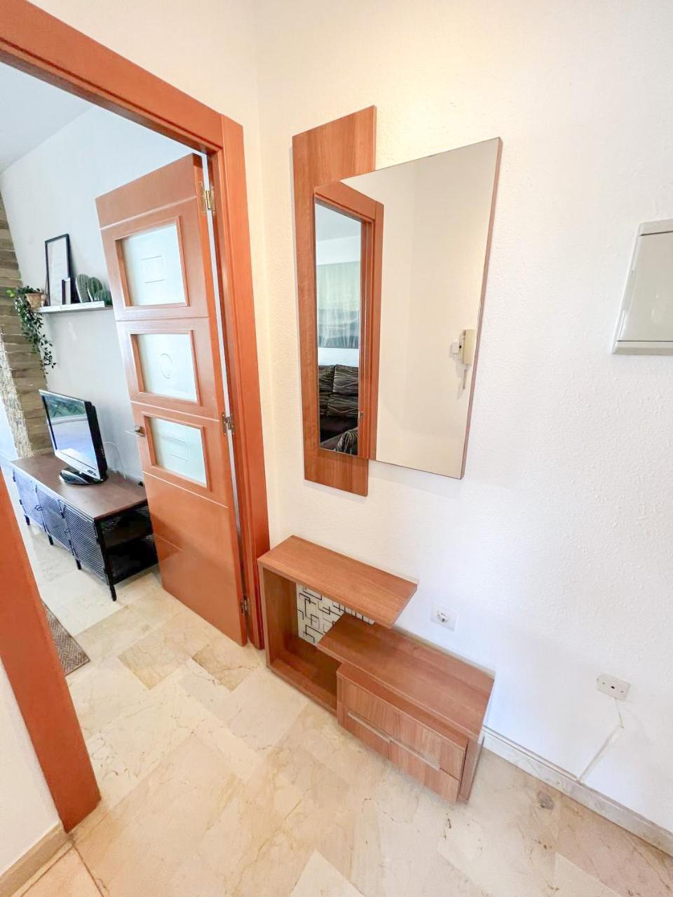 Large & Cozy Centrally Apartment Torremolinos Exteriör bild