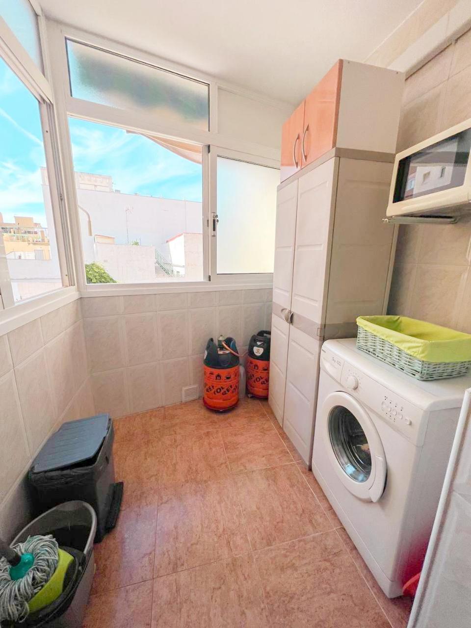Large & Cozy Centrally Apartment Torremolinos Exteriör bild