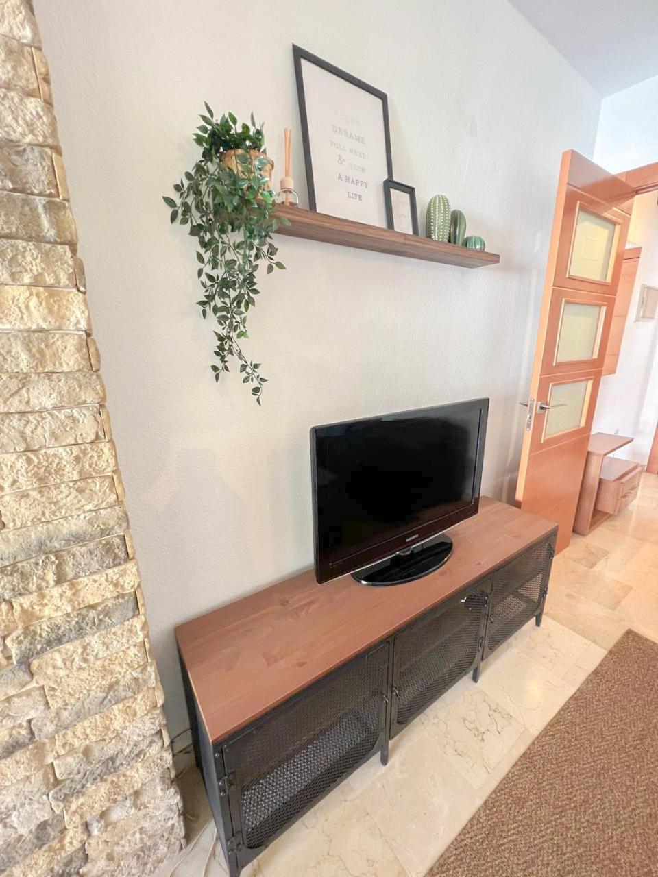Large & Cozy Centrally Apartment Torremolinos Exteriör bild