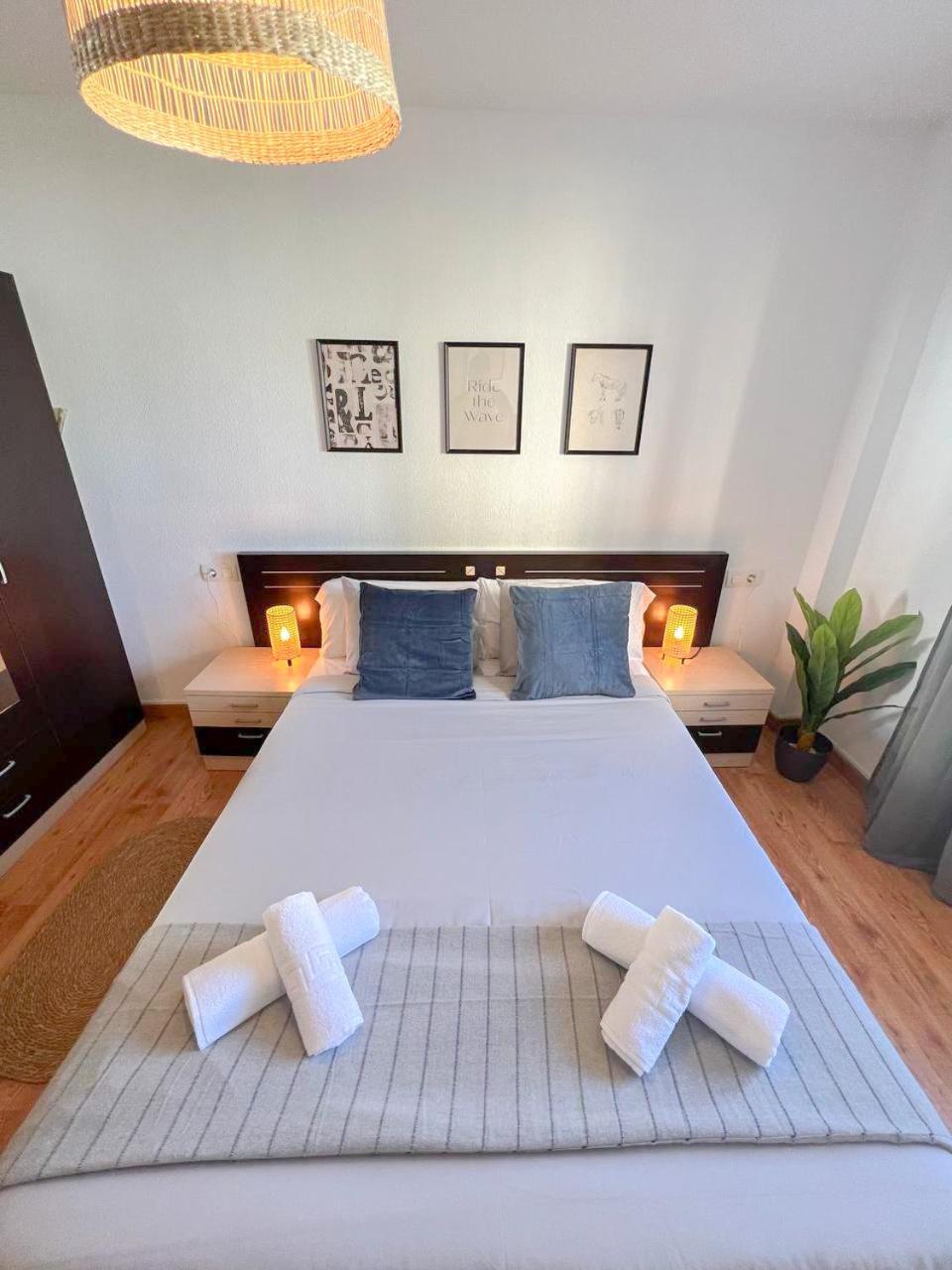 Large & Cozy Centrally Apartment Torremolinos Exteriör bild