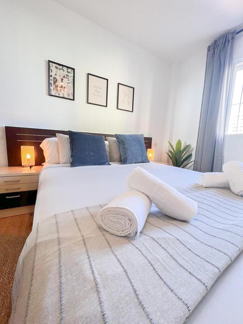 Large & Cozy Centrally Apartment Torremolinos Exteriör bild